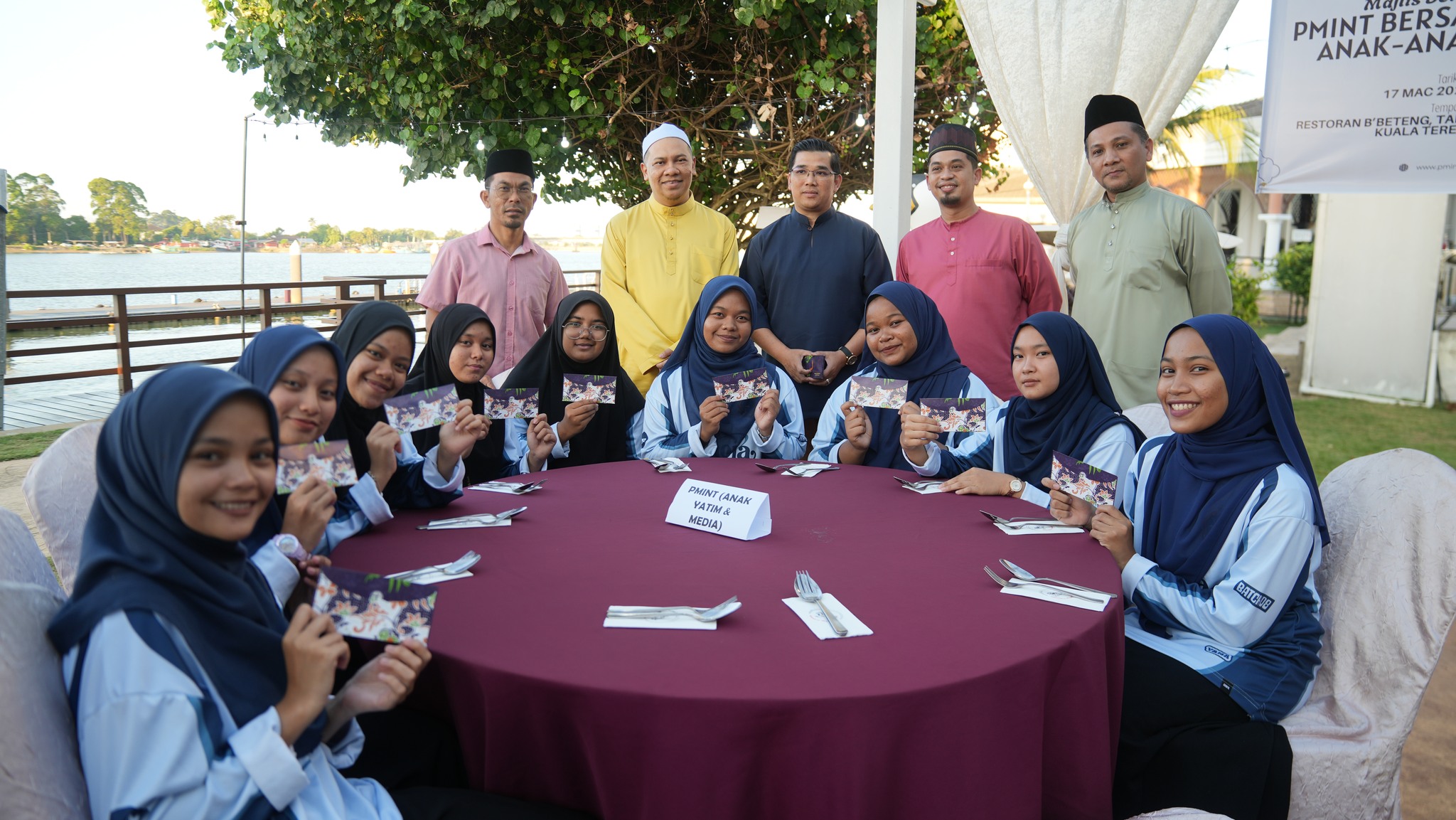 MAJLIS BERBUKA PUASA BERSAMA MEDIA DAN ANAK YATIM PERKAYA
